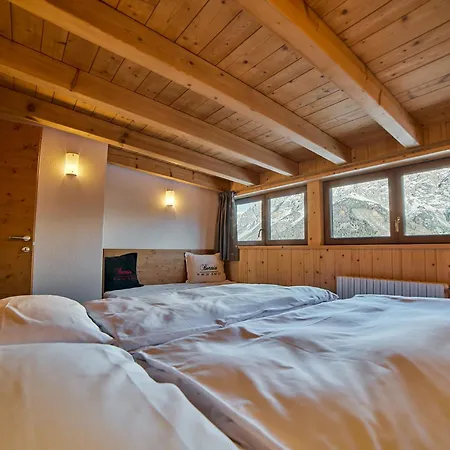 ホテル バレシアラ ボルミオ